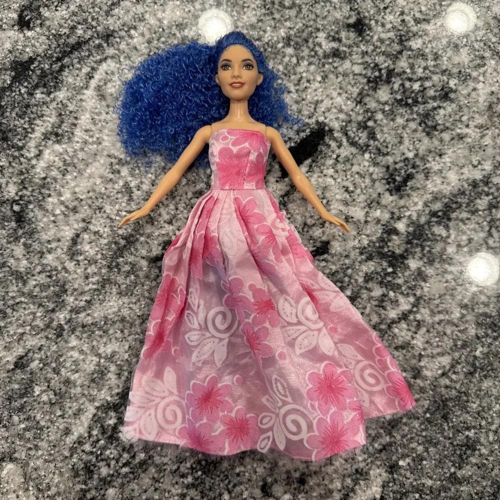 Descendants the rise of red the sorcerer's cookbook Chloe doll With Dress Shows